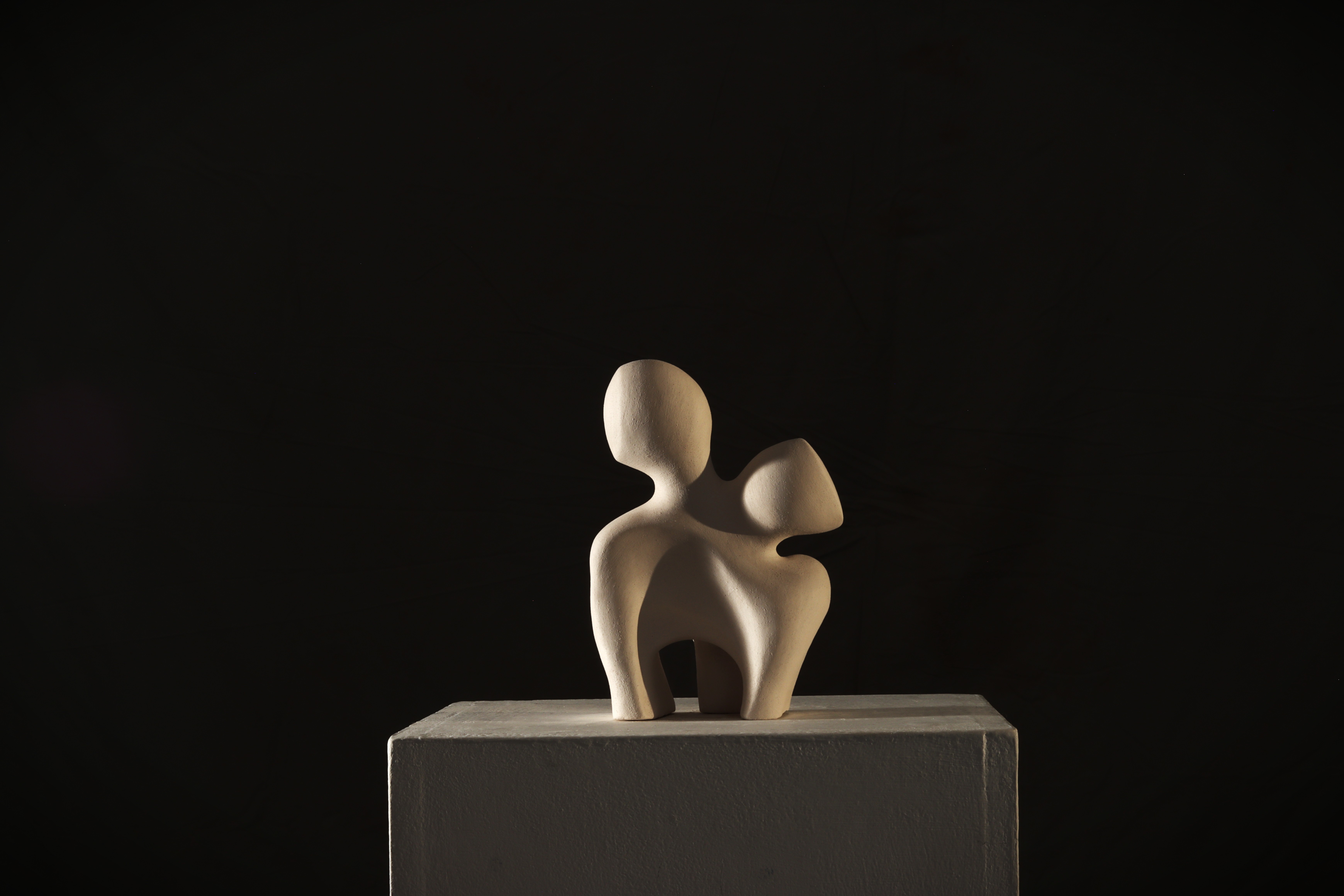 Connected figures Ceramic14x12x19cmnfs